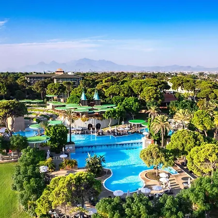 Üdülőközpont Gloria 5*